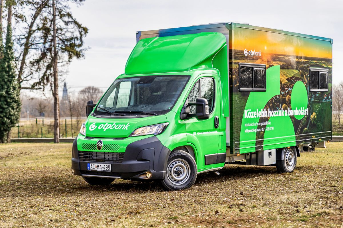 Mozgo Bankfiok 4 Cegled 2025 Marc 25 003